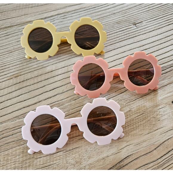 Girls Flower Neutral Pinks and Orange Sunglasses Bundle New - Picture 1 of 4